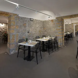 Tonic Hotel
